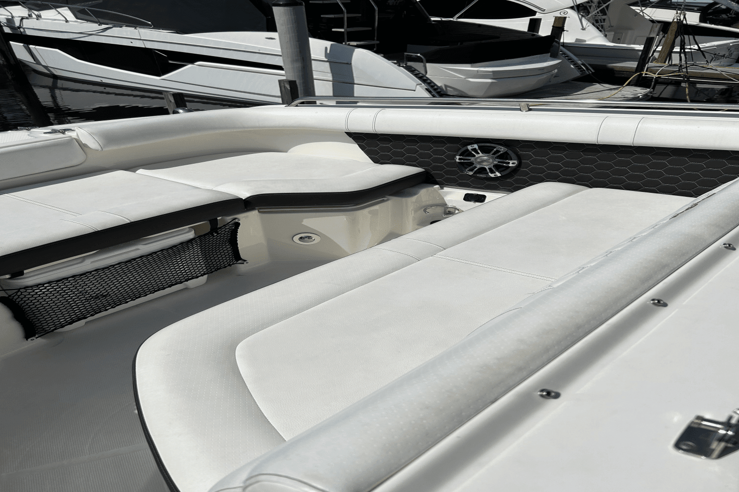 2019 Sea Ray 250 SDX OUTBOARD Image Thumbnail #29