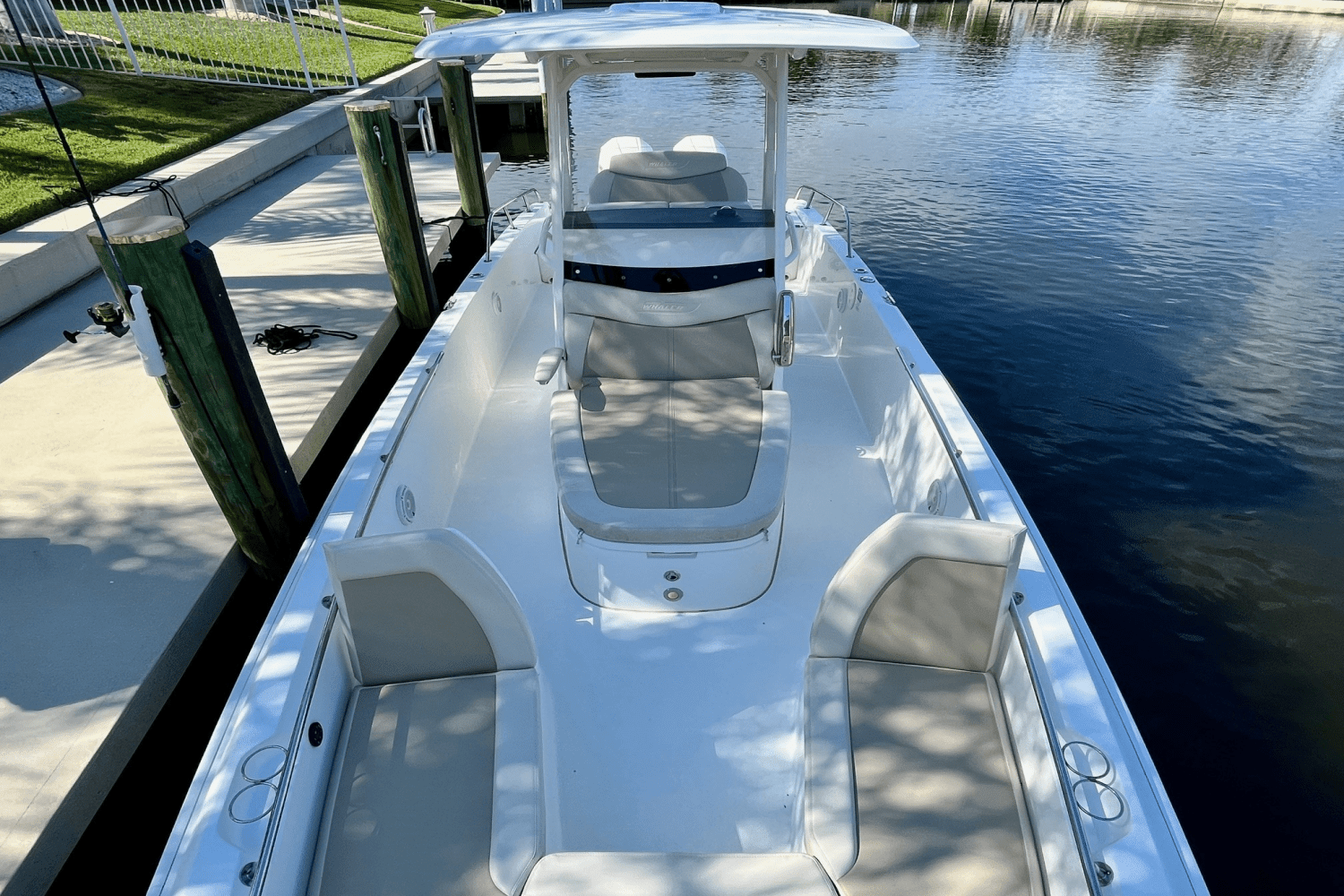 2021 Boston Whaler 270 DAUNTLESS Image Thumbnail #13