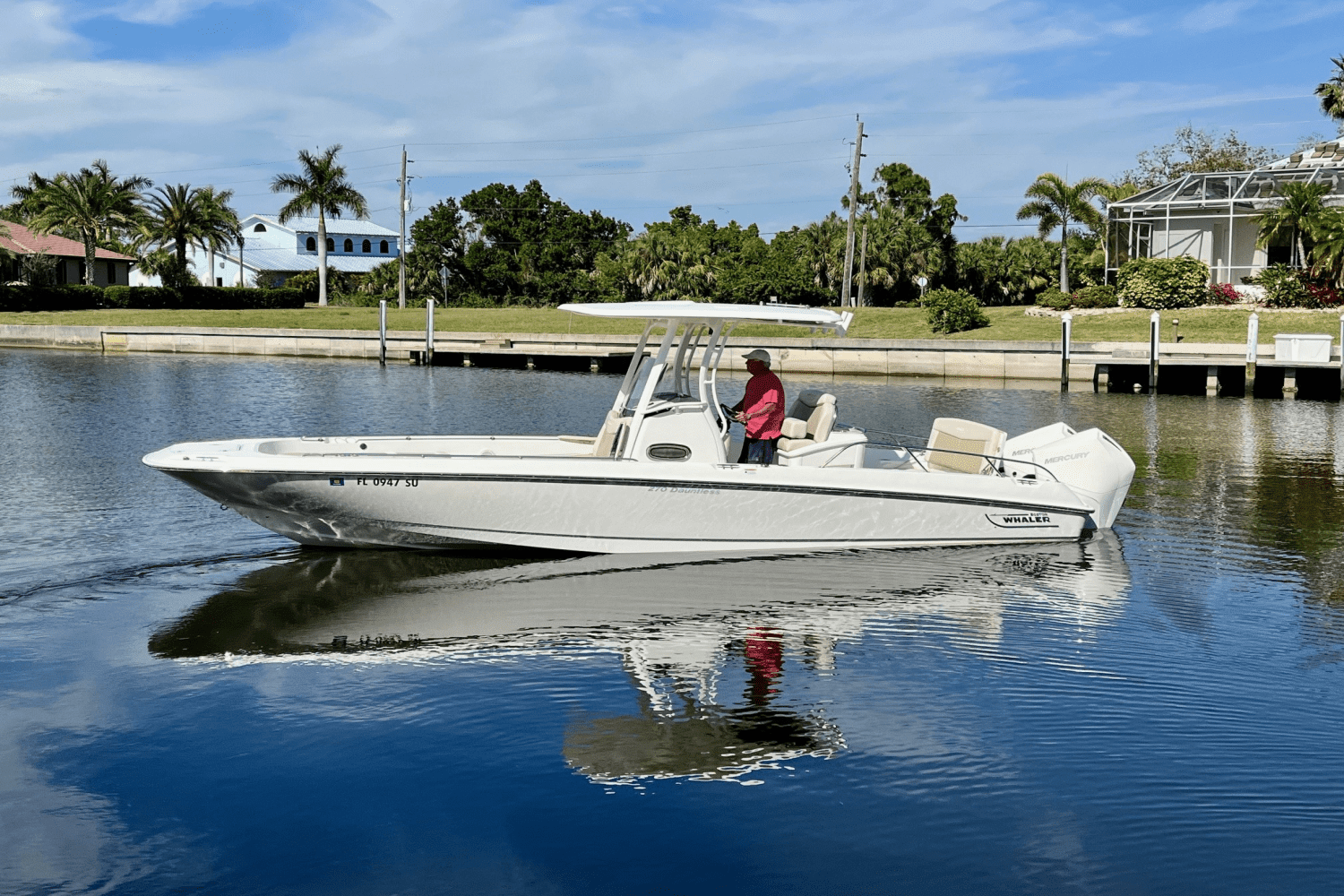 Thumbnail 2 for 2021 Boston Whaler 270 DAUNTLESS