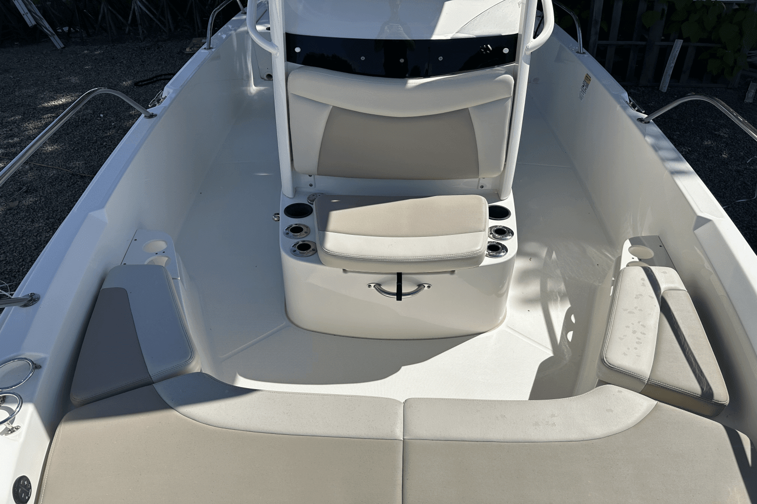 2020 Boston Whaler 210 DAUNTLESS Image Thumbnail #15