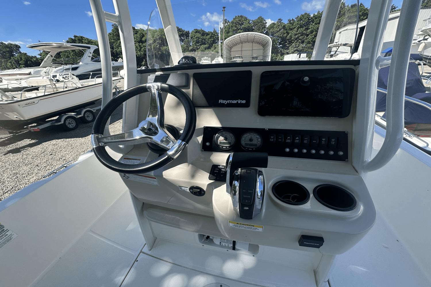 2020 Boston Whaler 210 DAUNTLESS Image Thumbnail #7