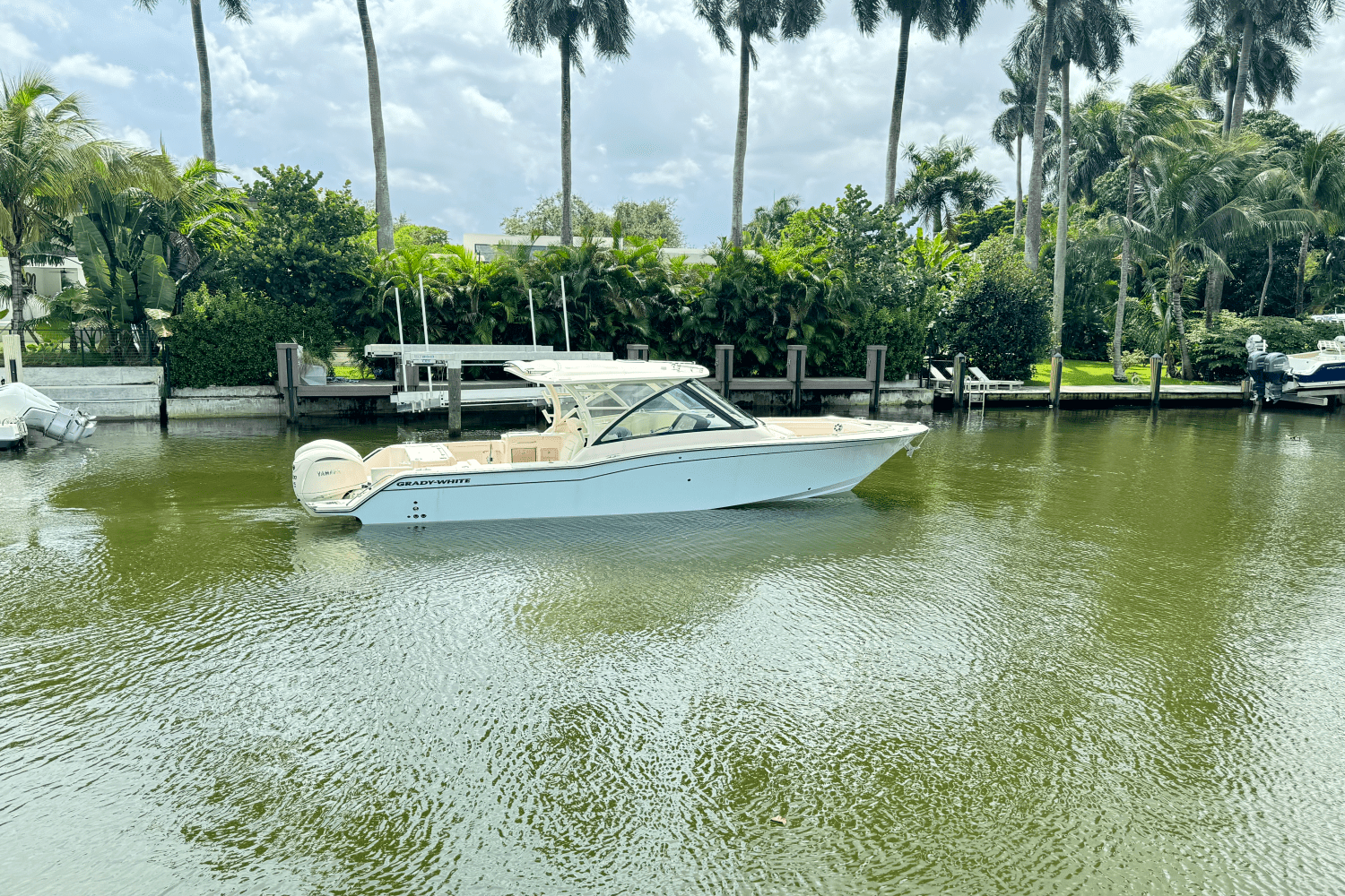 2025 Grady-White Freedom 325 Image Thumbnail #1