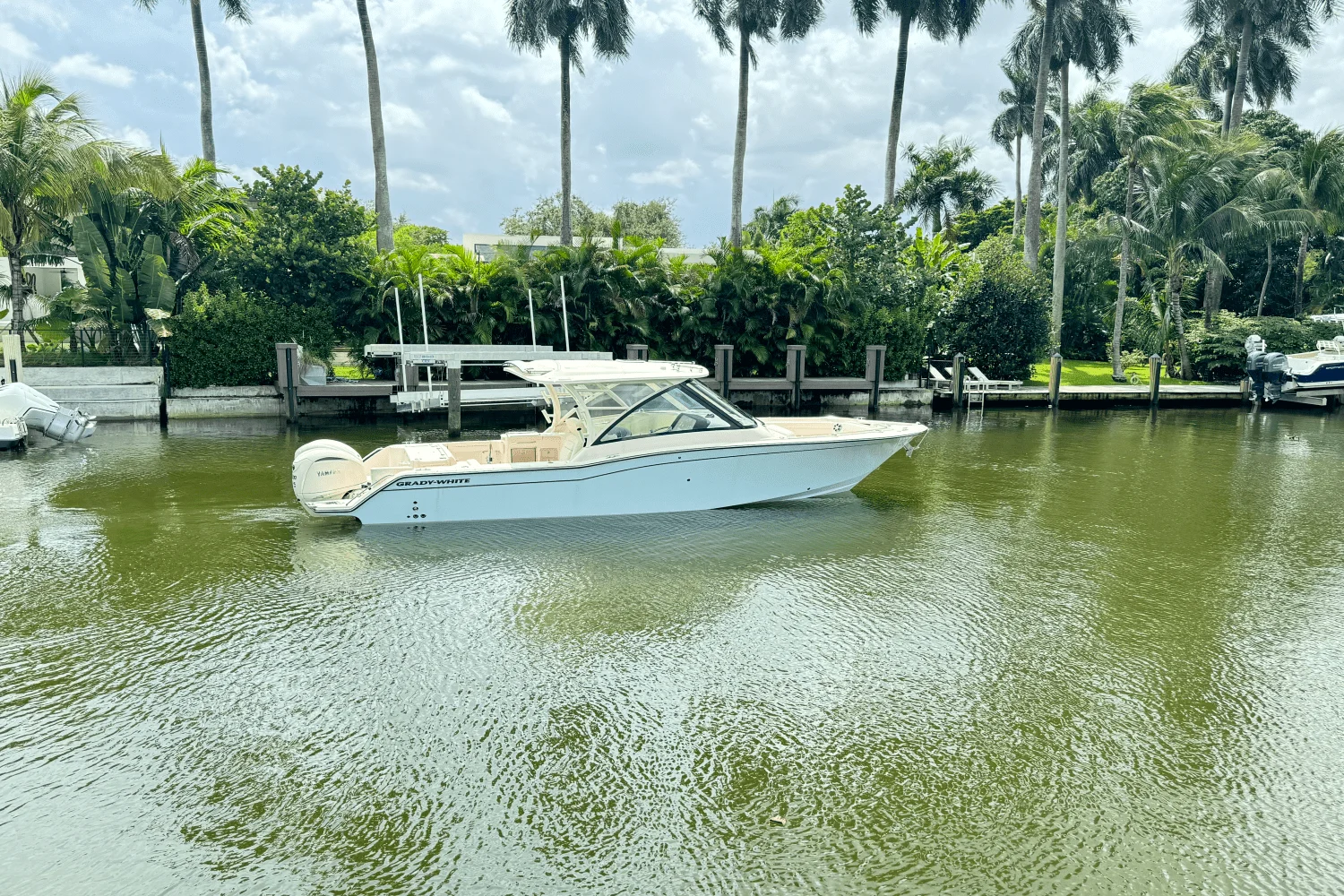 2025 Grady-White Freedom 325 Image Thumbnail #1