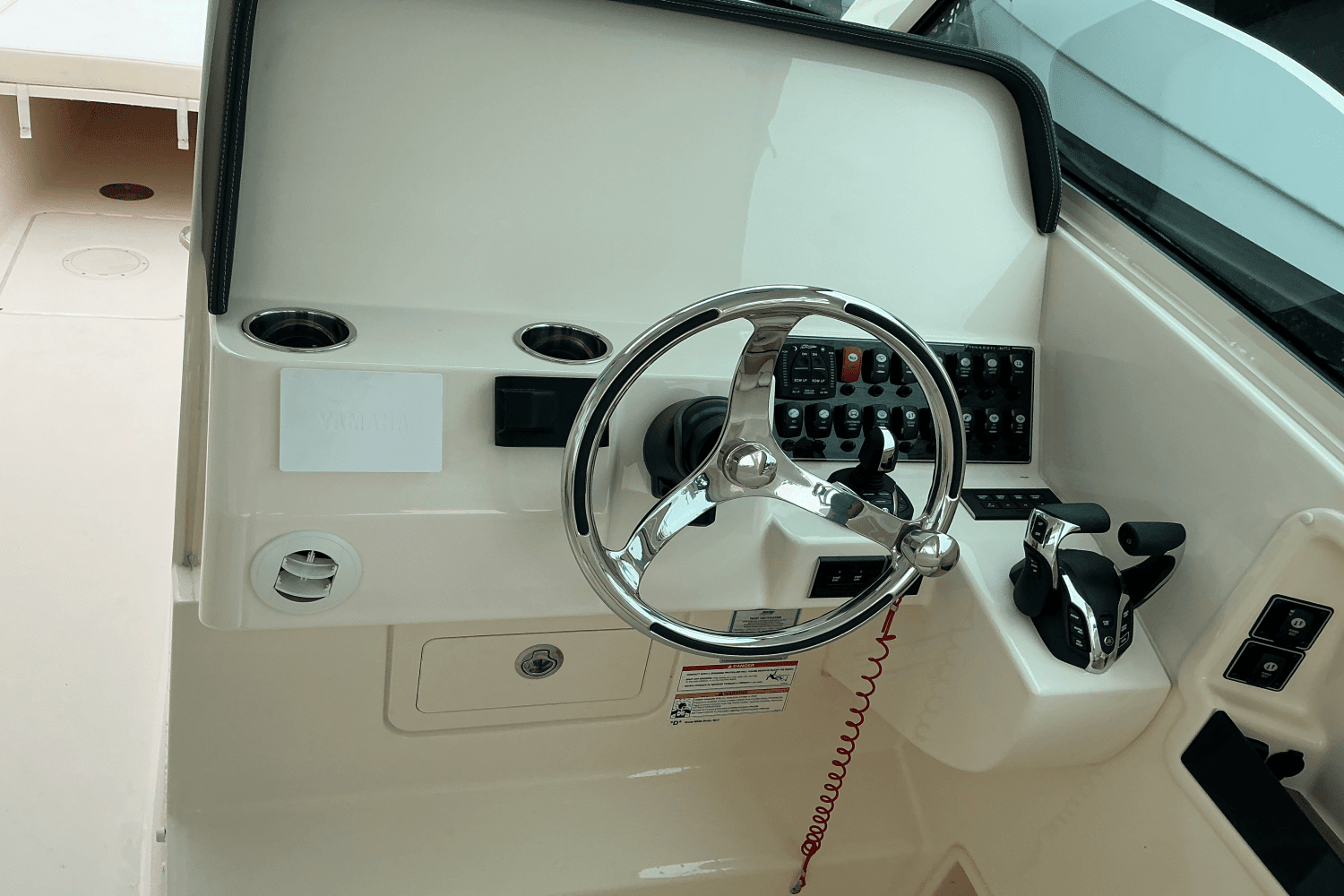 2025 Grady-White Freedom 325 Image Thumbnail #9