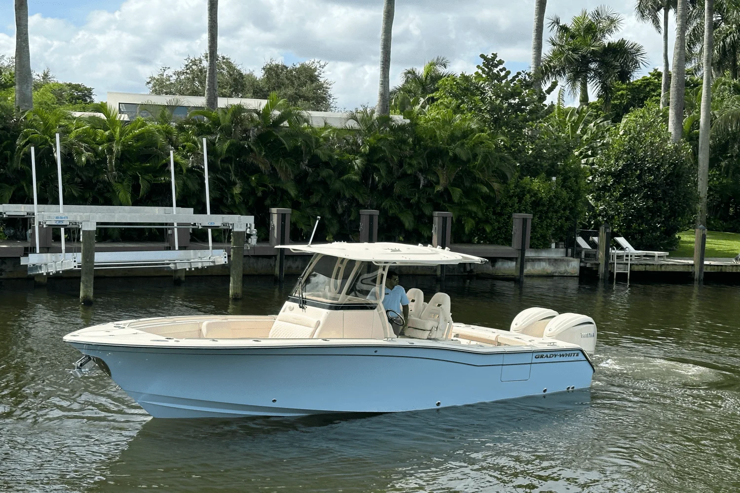 Thumbnail 3 for 2025 Grady-White Canyon 271