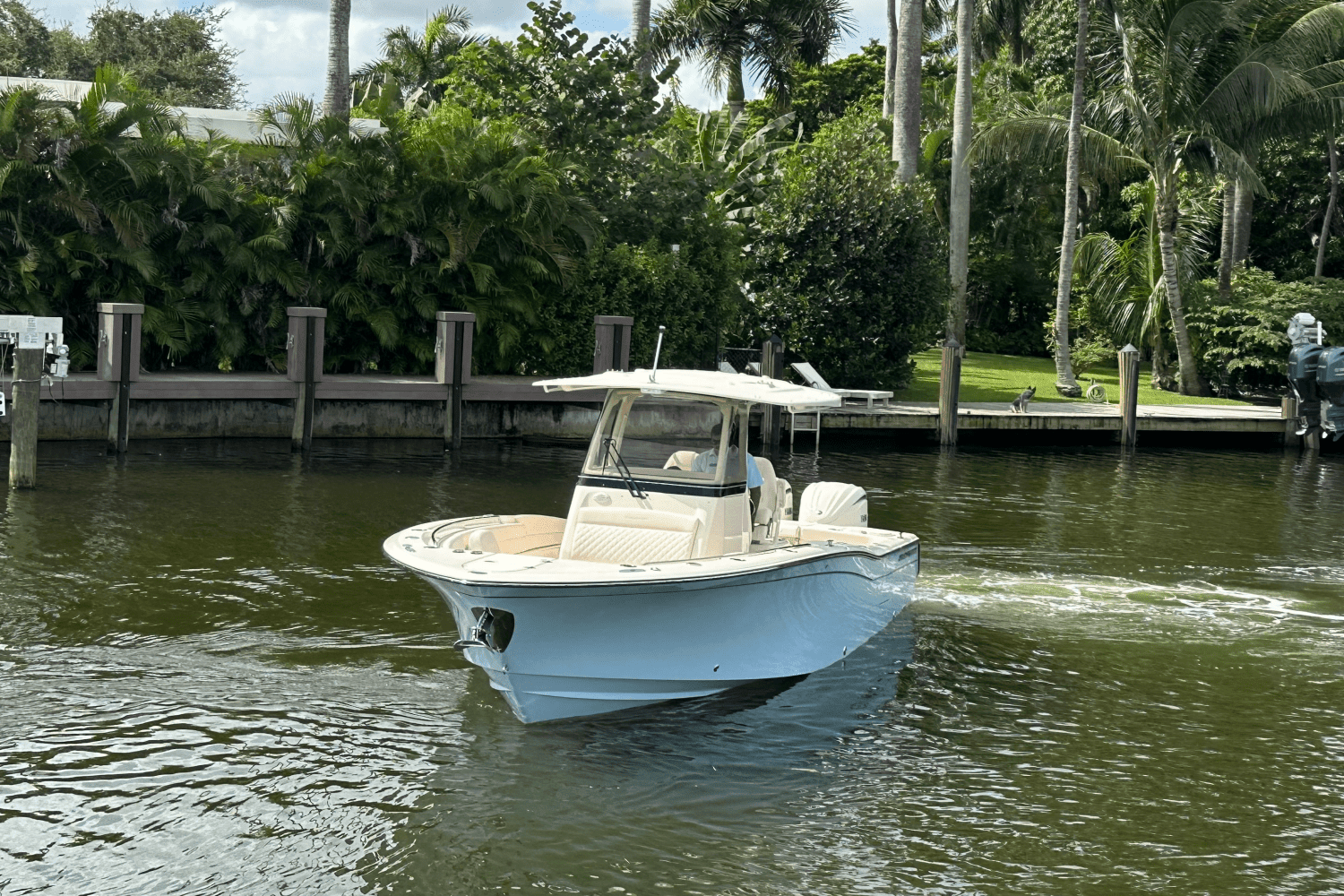 2025 Grady-White Canyon 271 Image Thumbnail #7