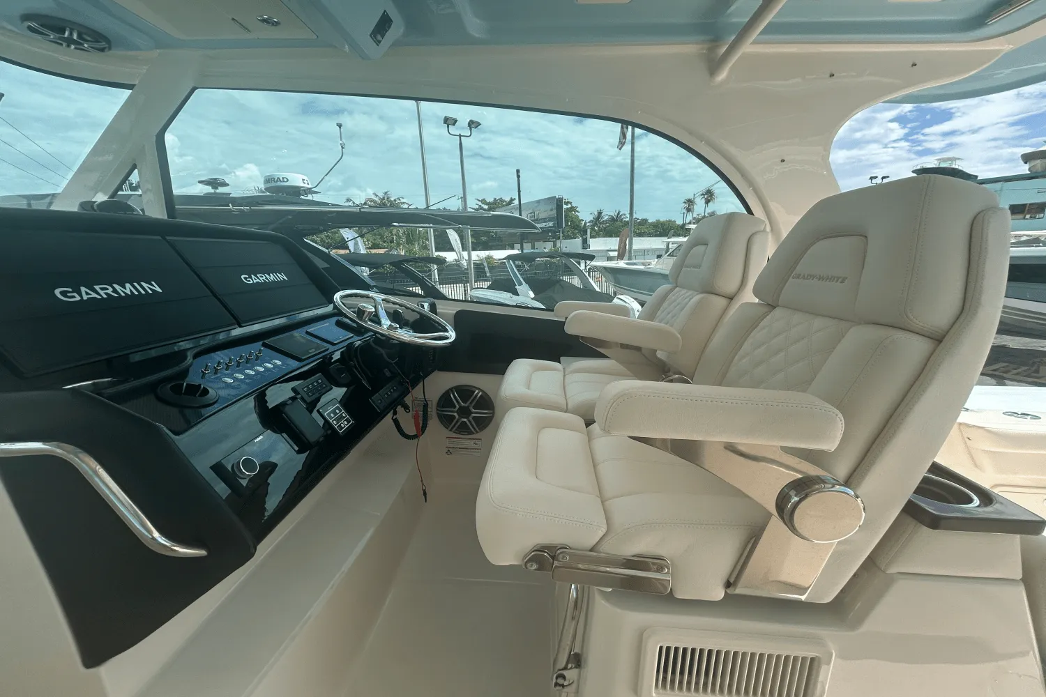 2025 Grady-White Freedom 415 Image Thumbnail #6