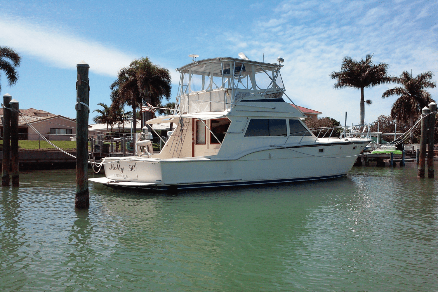 1985 Hatteras 45 CONVERTIBLE Image Thumbnail #5