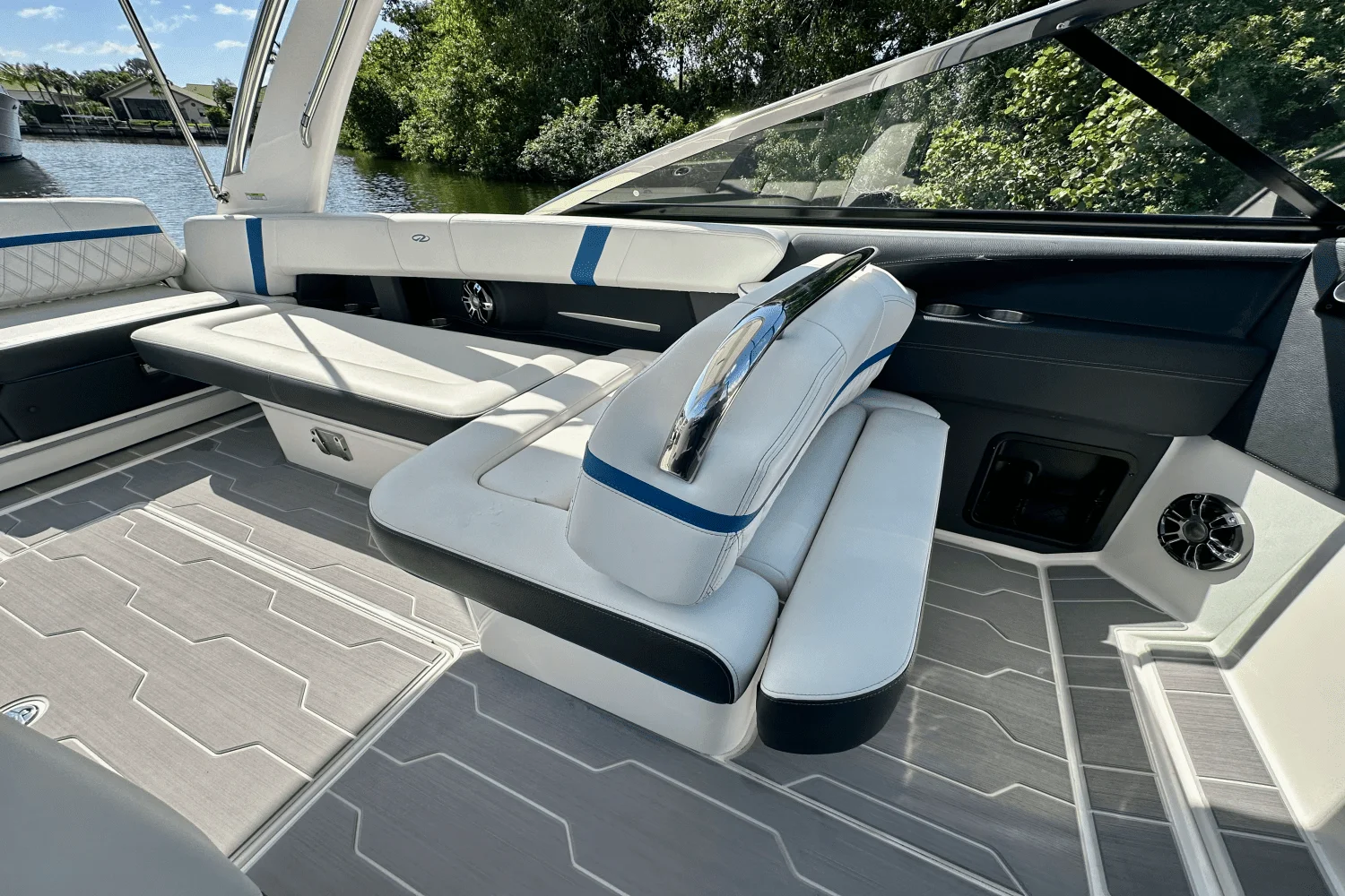 2022 Regal 29 OBX Image Thumbnail #17