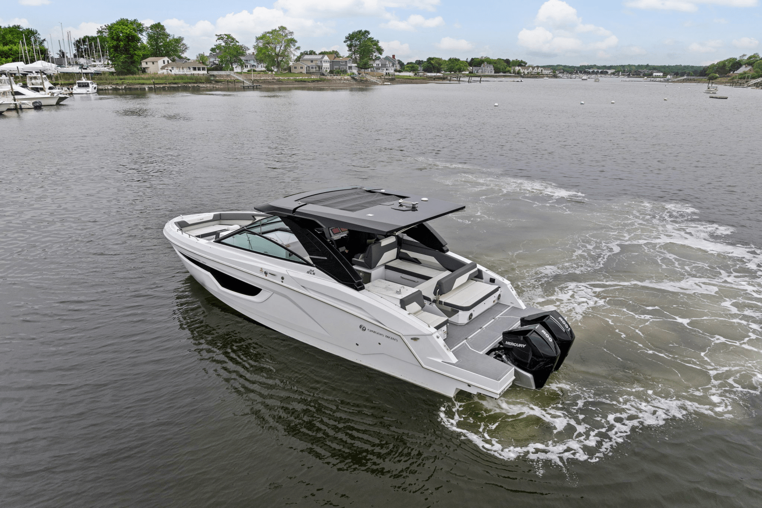 2022 Cruisers Yachts 34 GLS Outboard Image Thumbnail #51