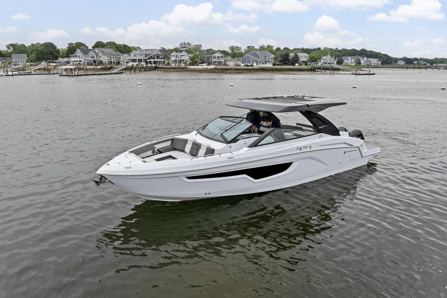 2022 Cruisers Yachts 34 GLS Outboard Image Thumbnail #49