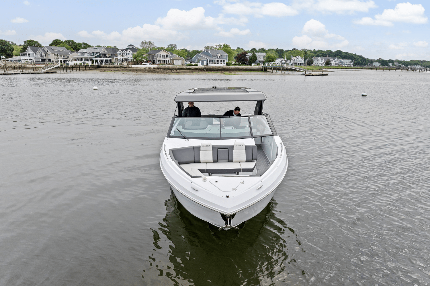 2022 Cruisers Yachts 34 GLS Outboard Image Thumbnail #50