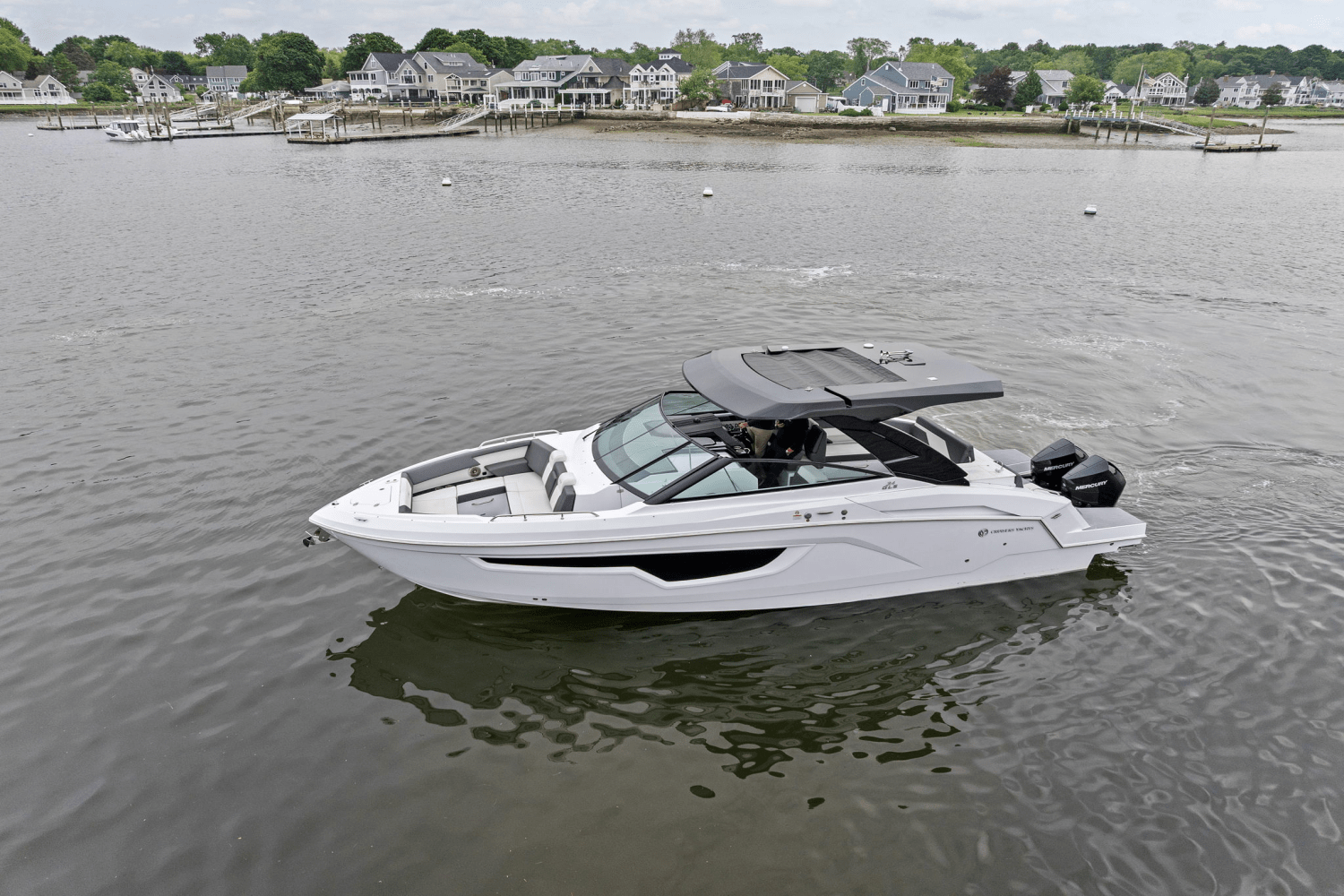 2022 Cruisers Yachts 34 GLS Outboard Image Thumbnail #2