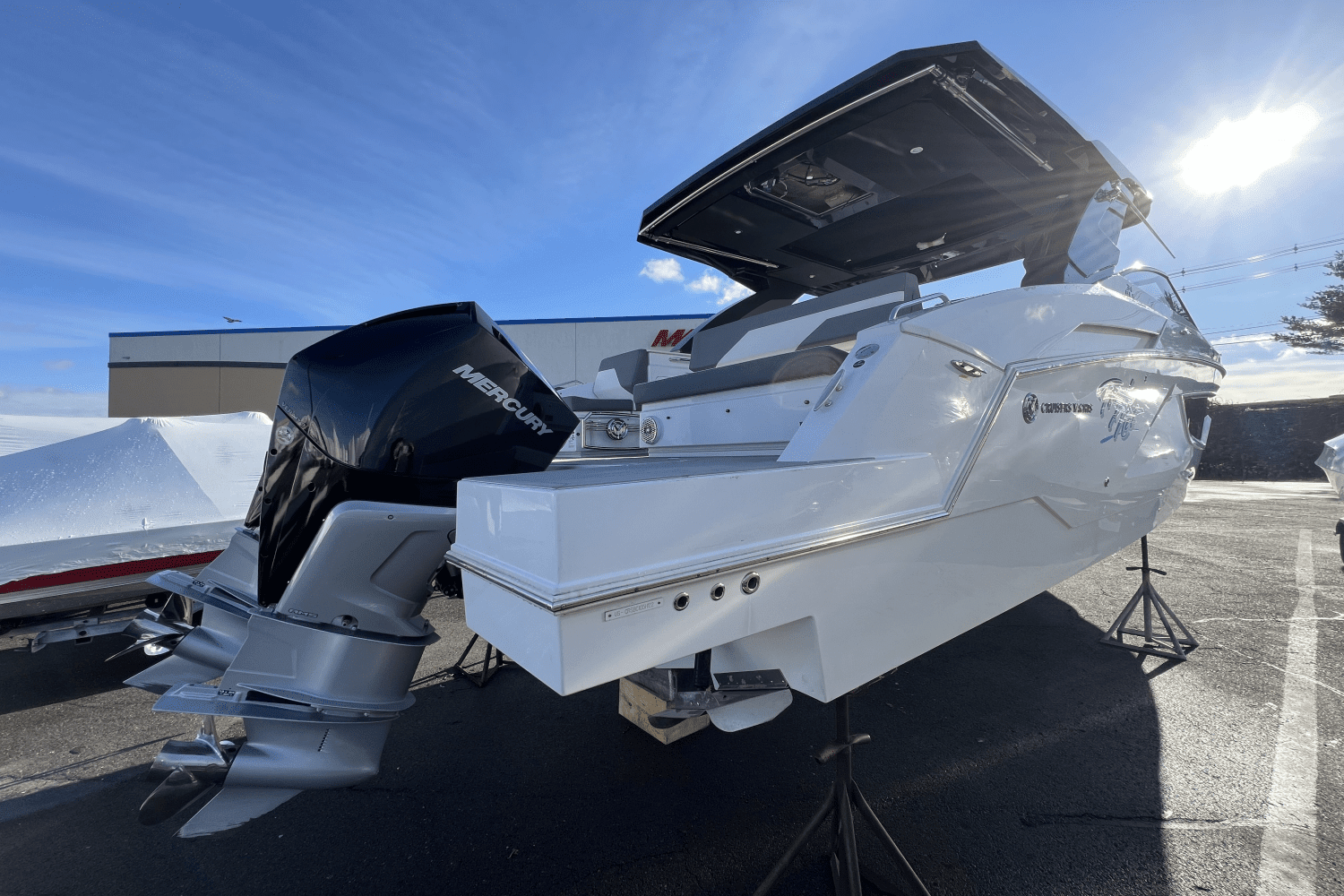 2022 Cruisers Yachts 34 GLS Outboard Image Thumbnail #4