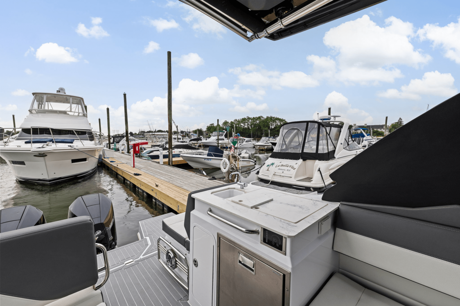 2022 Cruisers Yachts 34 GLS Outboard Image Thumbnail #10