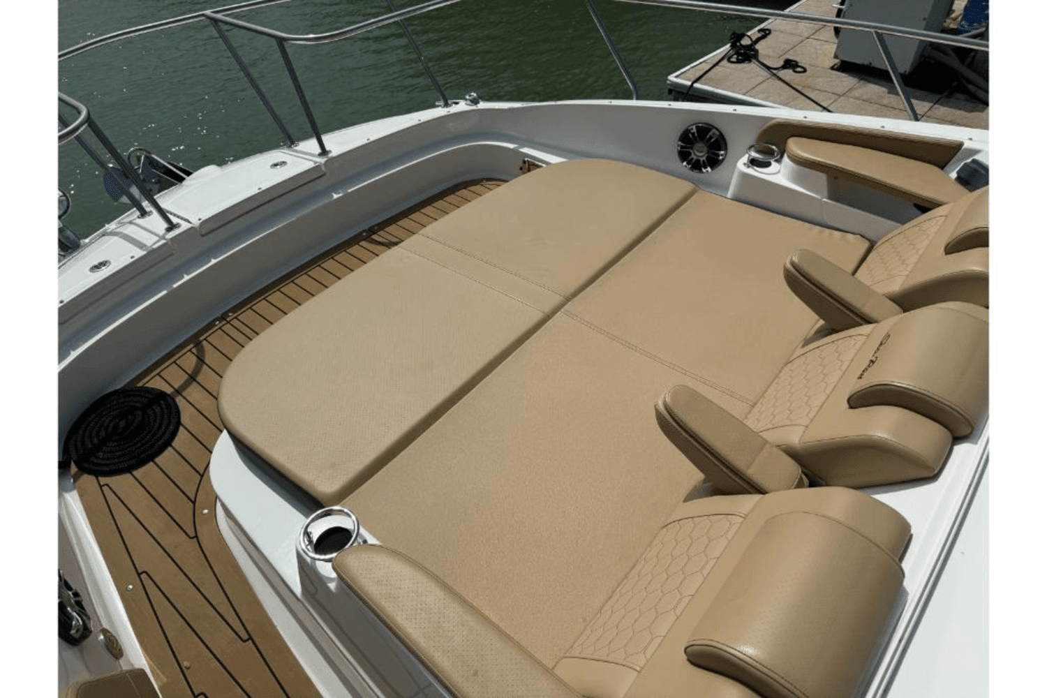 2020 Sea Ray 320 SUNDANCER Image Thumbnail #45