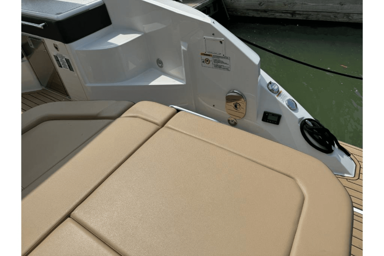 2020 Sea Ray 320 SUNDANCER Image Thumbnail #20