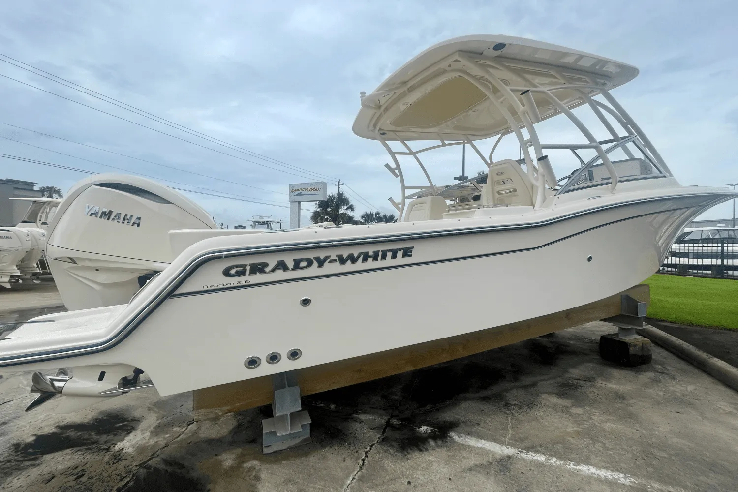 2025 Grady-White Freedom 235 Image Thumbnail #11