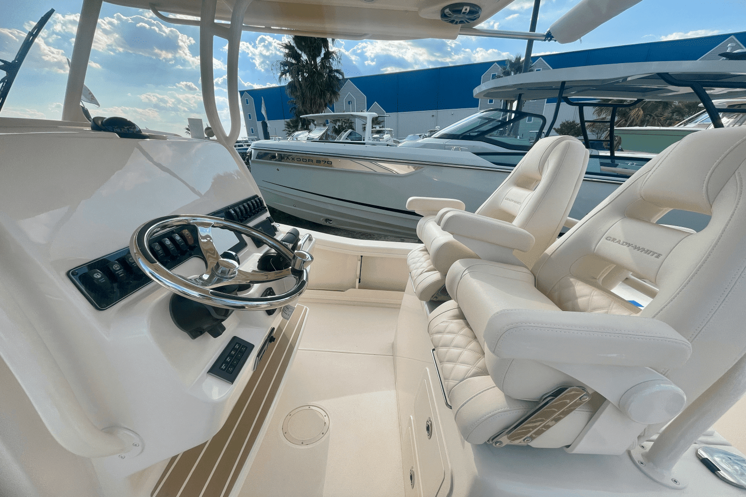 2025 Grady-White 281 CE Image Thumbnail #4