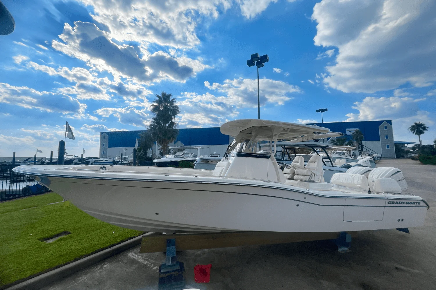 2025 Grady-White 281 CE Image Thumbnail #1