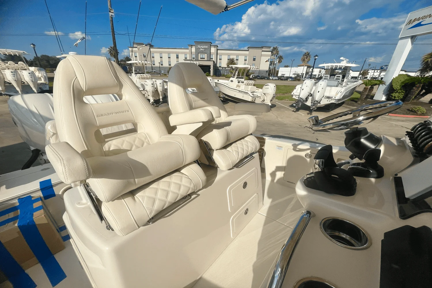 2025 Grady-White 281 CE Image Thumbnail #12