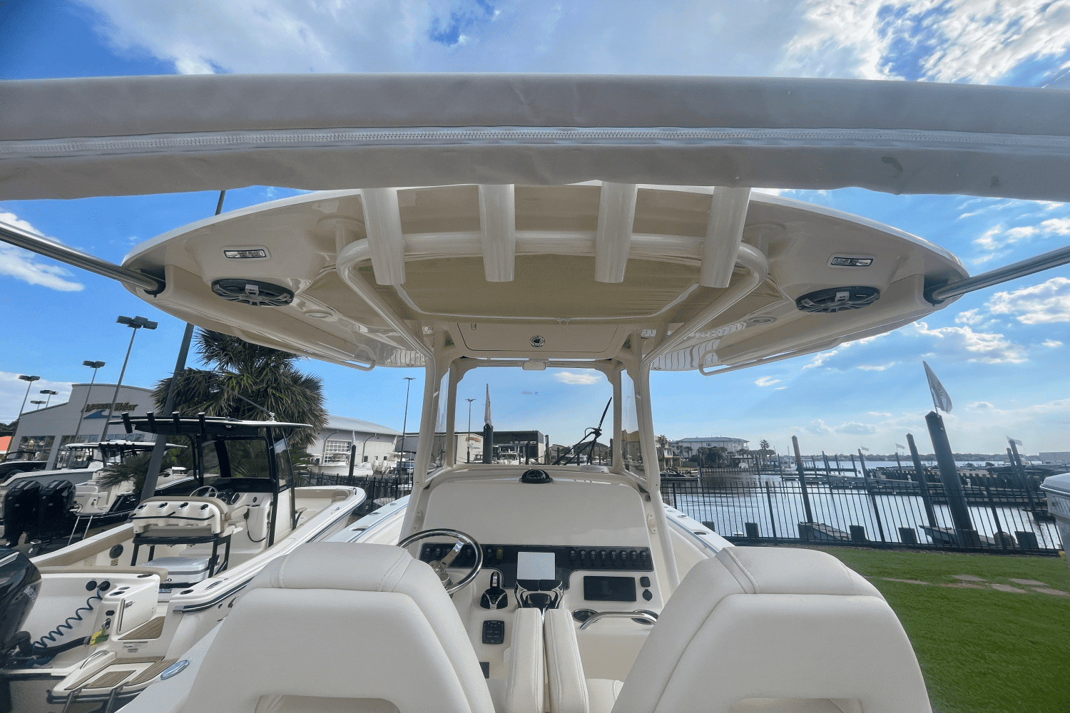 2025 Grady-White 281 CE Image Thumbnail #3