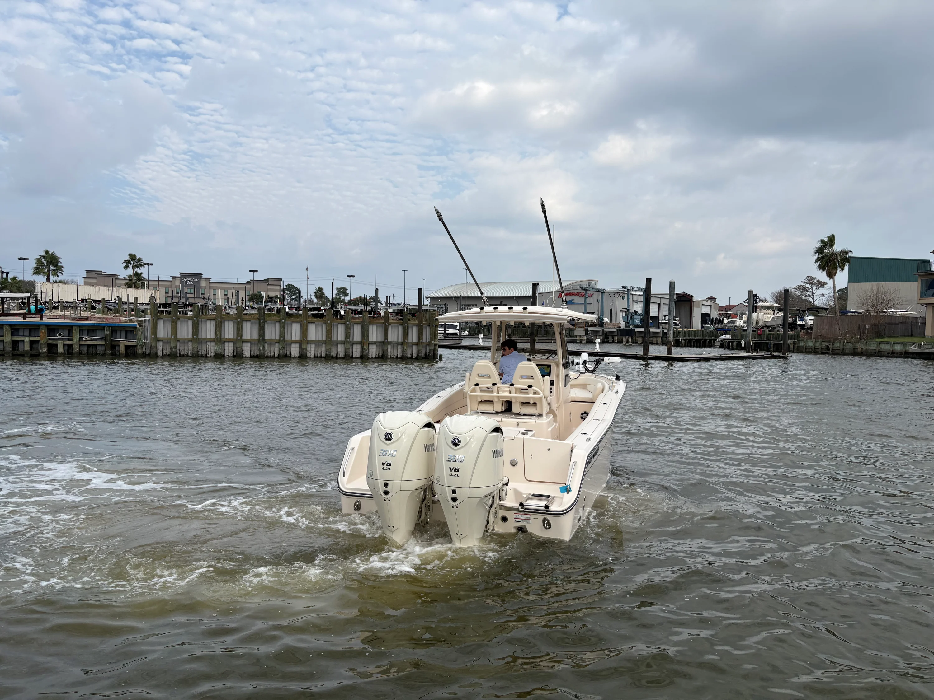 2025 Grady-White Canyon 271 Image Thumbnail #2