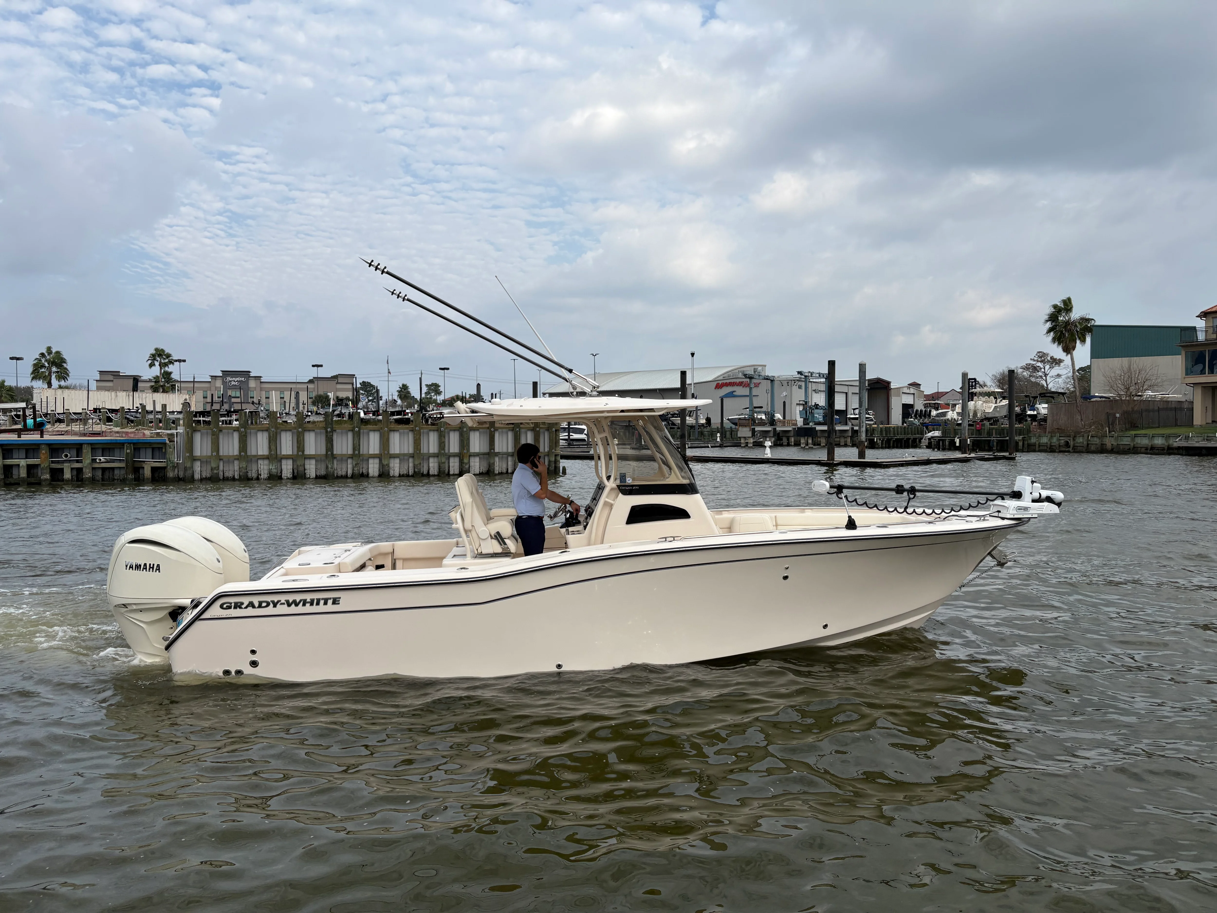 2025 Grady-White Canyon 271 Image Thumbnail #0