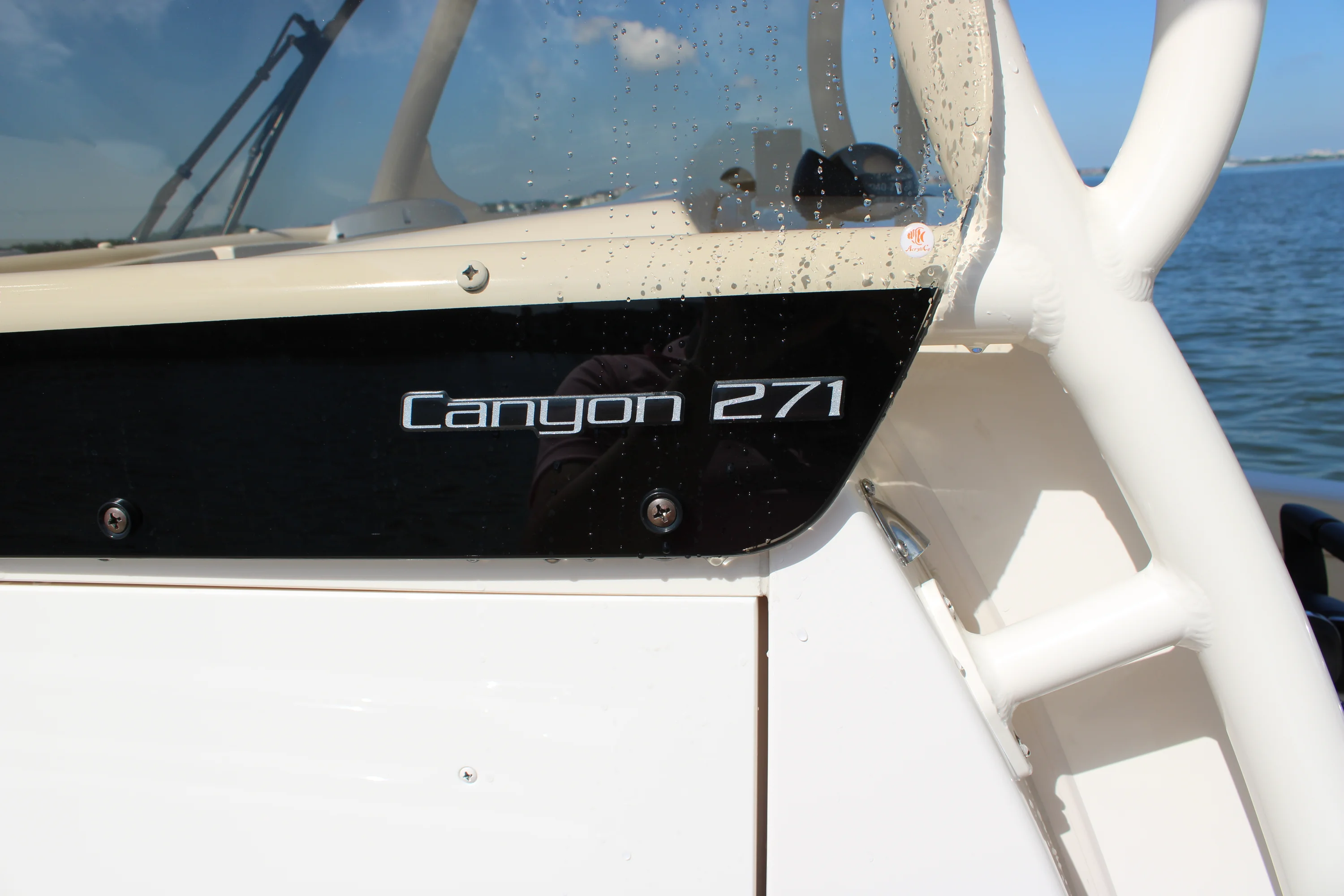 2025 Grady-White Canyon 271 Image Thumbnail #19