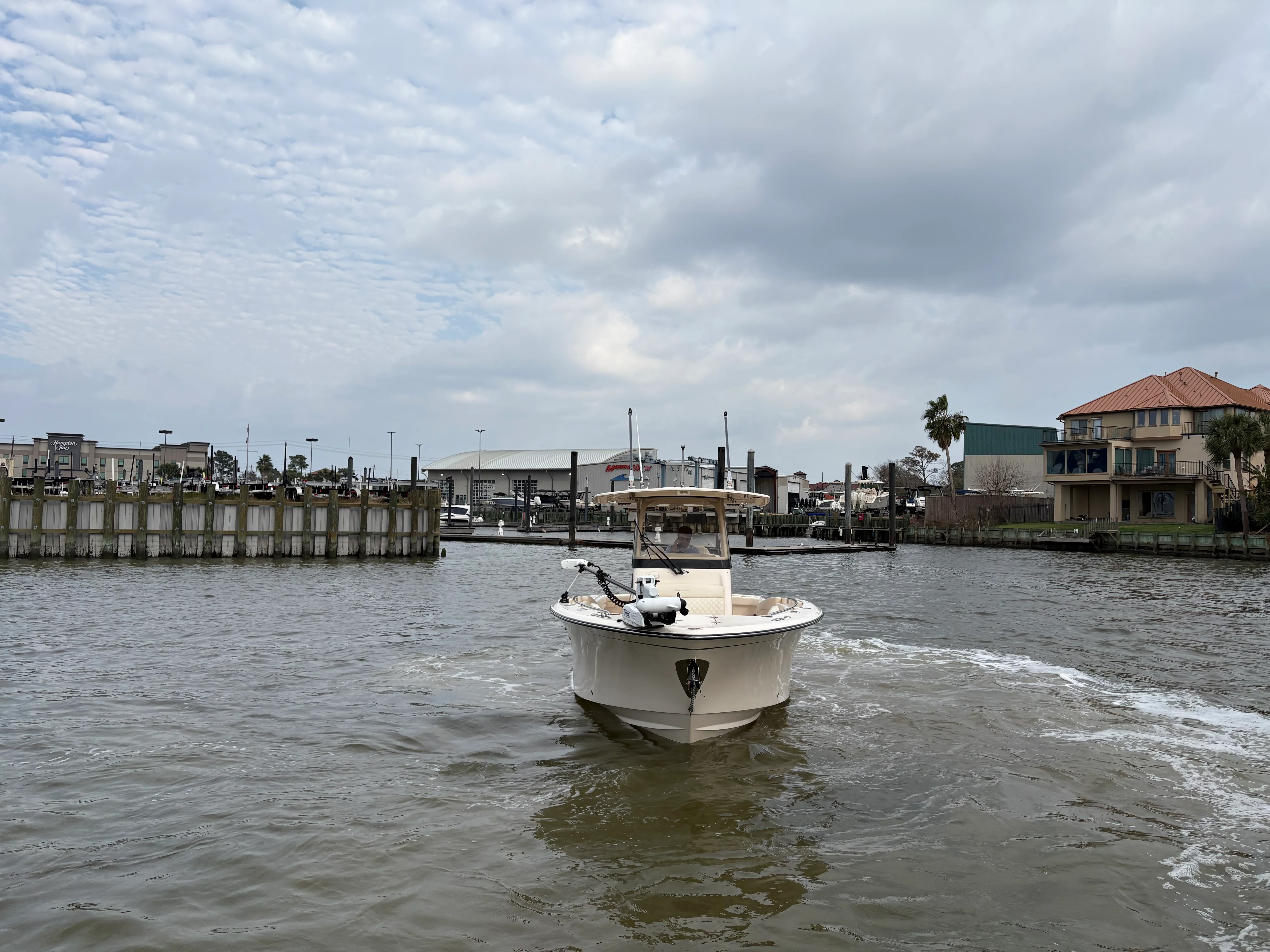 2025 Grady-White Canyon 271 Image Thumbnail #6