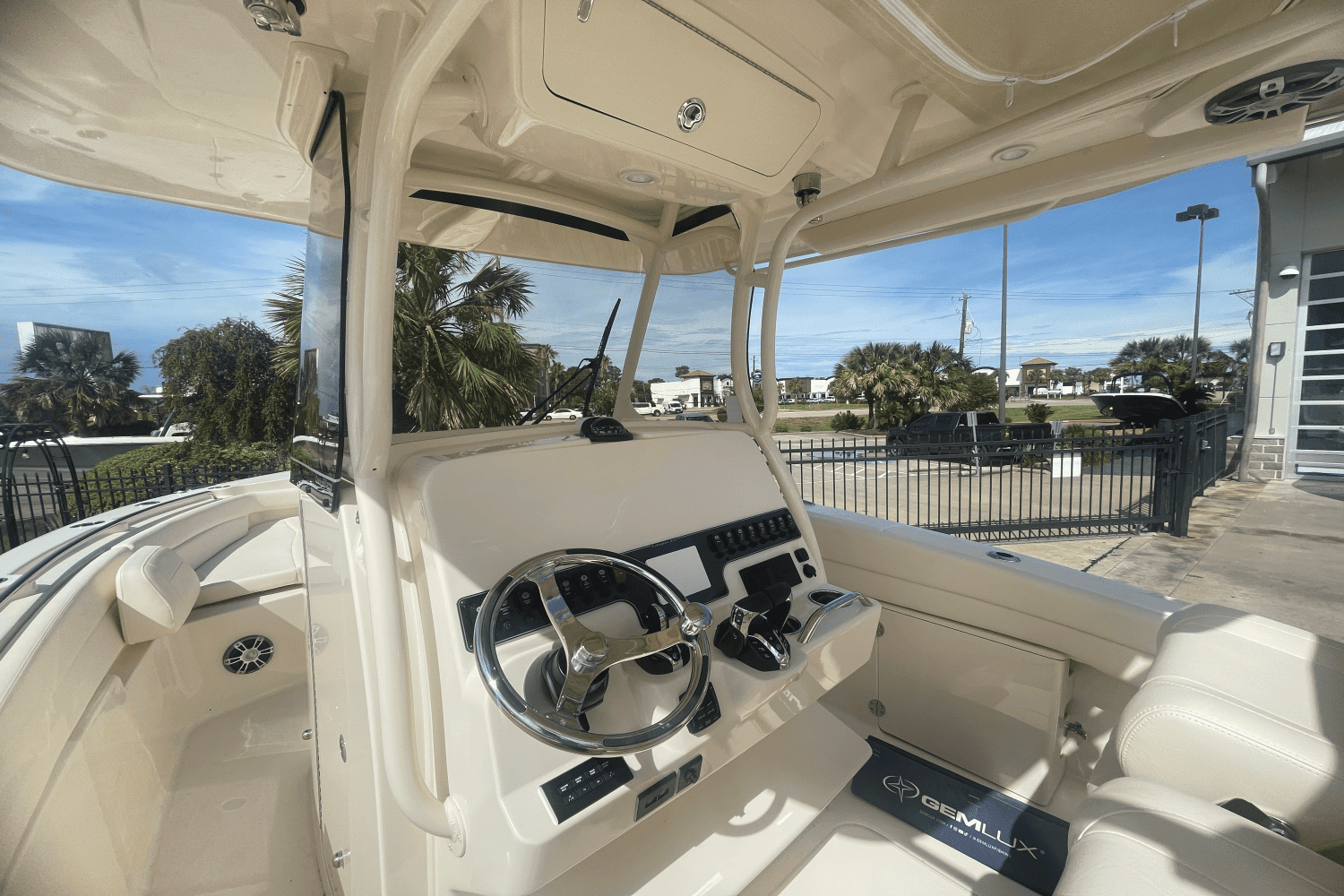 2025 Grady-White Canyon 271 Image Thumbnail #5