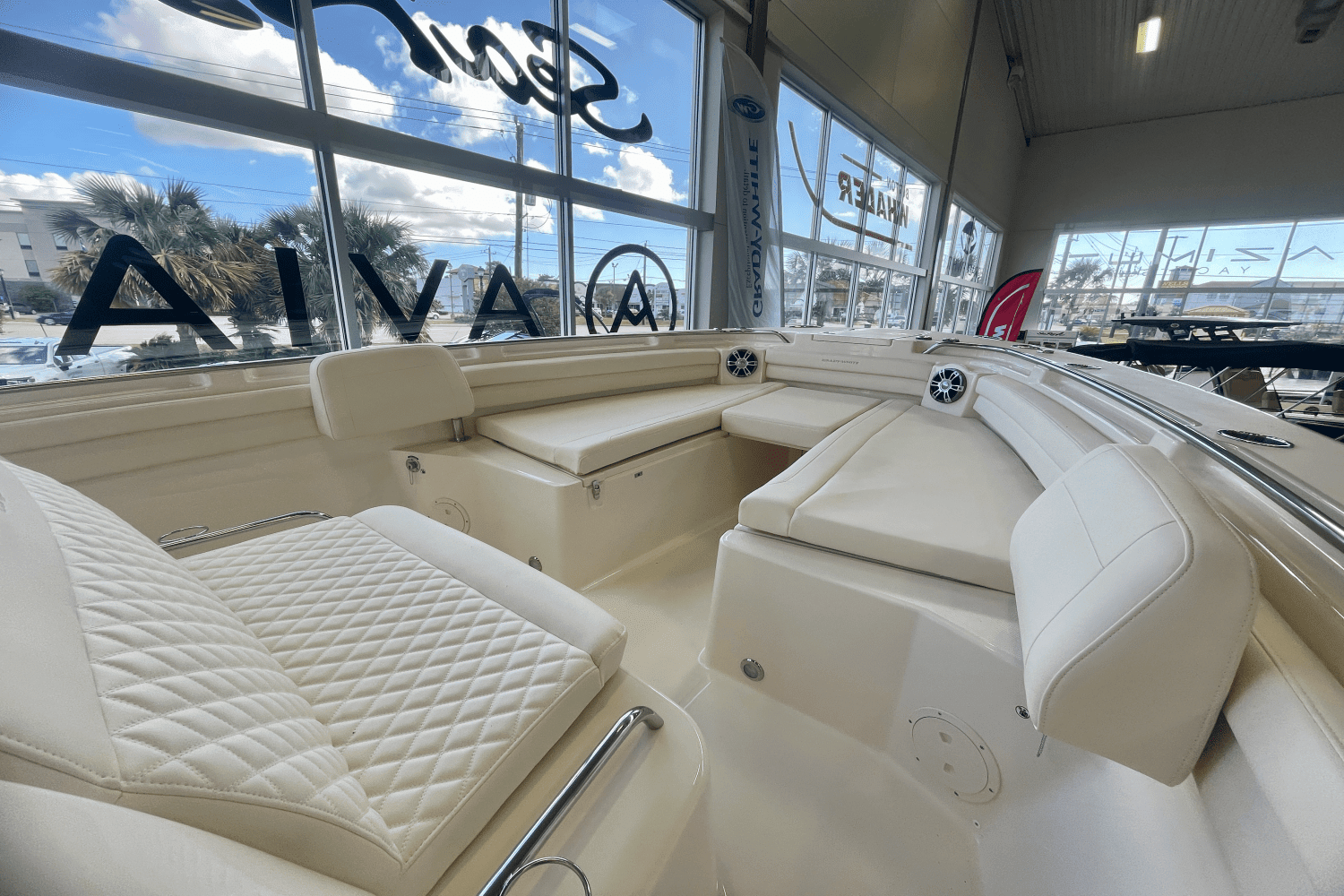 2025 Grady-White Canyon 336 Image Thumbnail #21