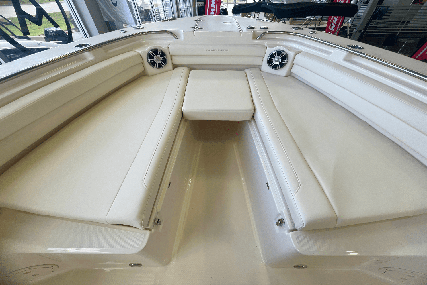 2025 Grady-White Canyon 336 Image Thumbnail #22