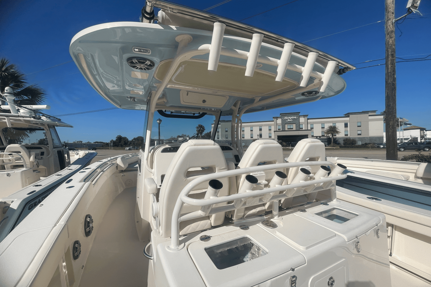 2025 Grady-White Canyon 336 Image Thumbnail #10