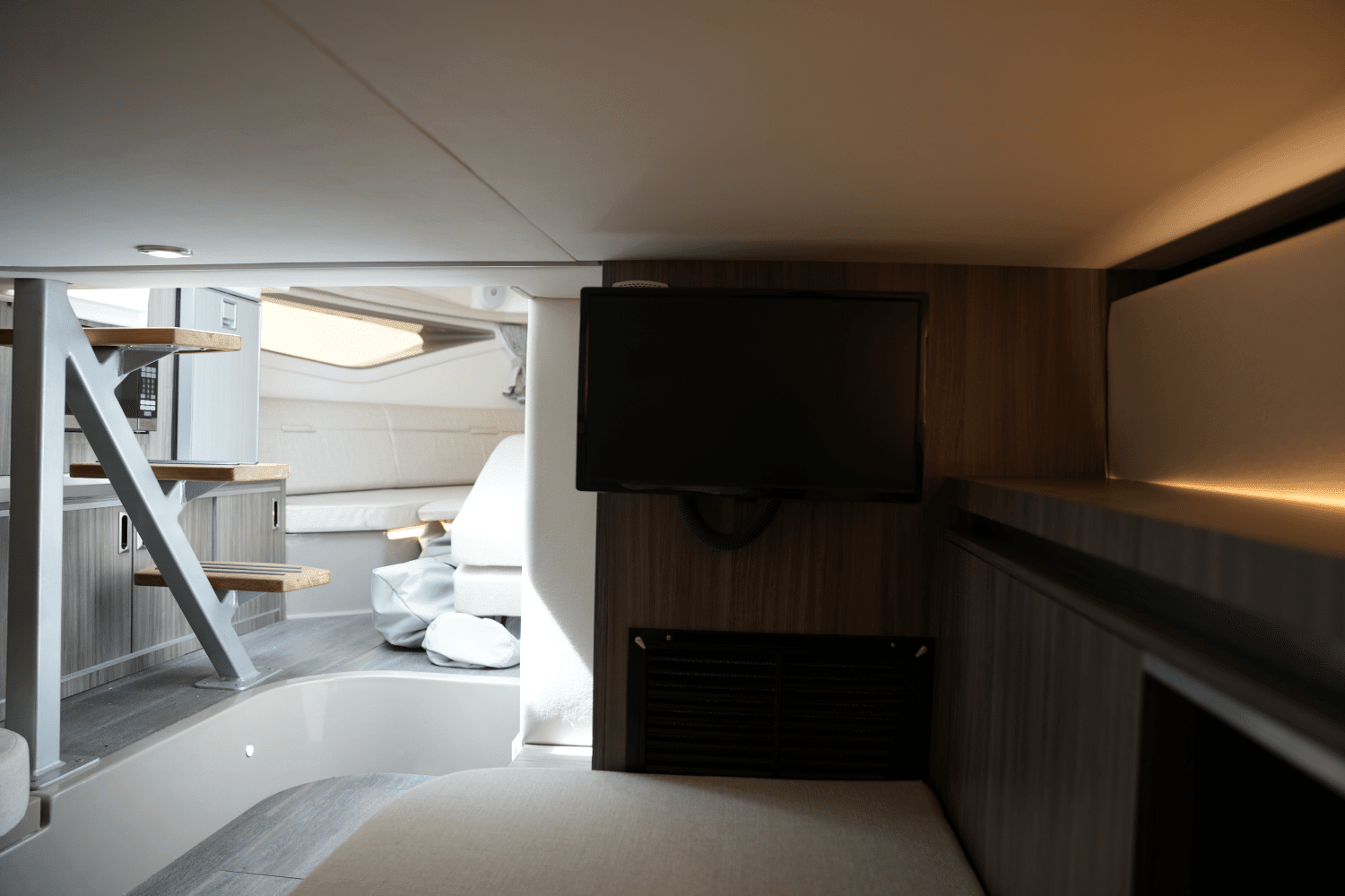 2023 Sea Ray 320 SUNDANCER Image Thumbnail #51