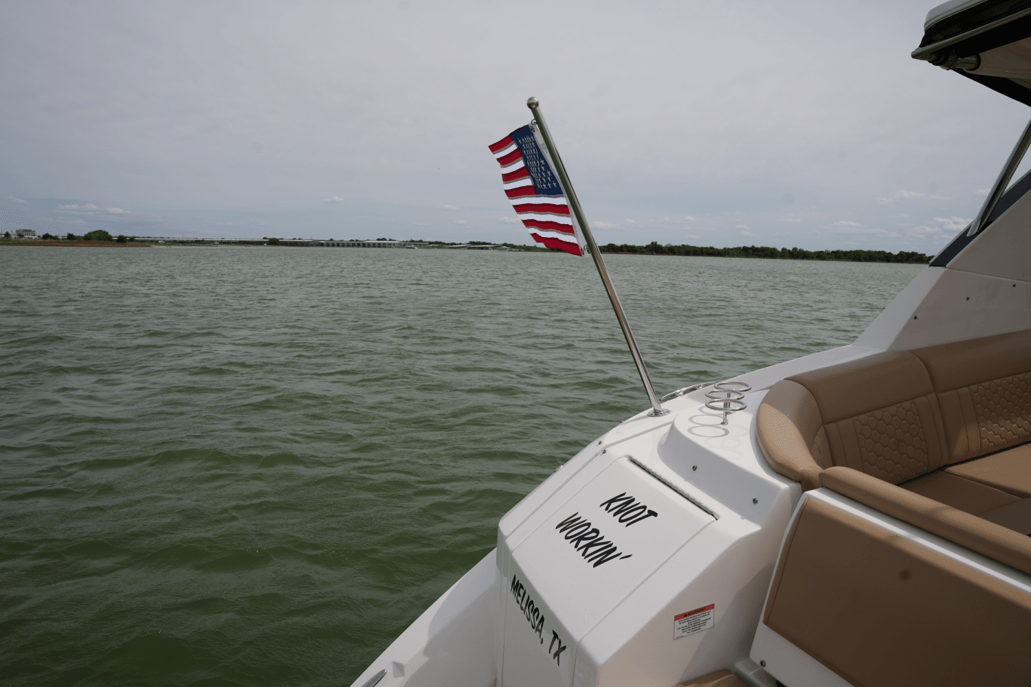 2023 Sea Ray 320 SUNDANCER Image Thumbnail #9