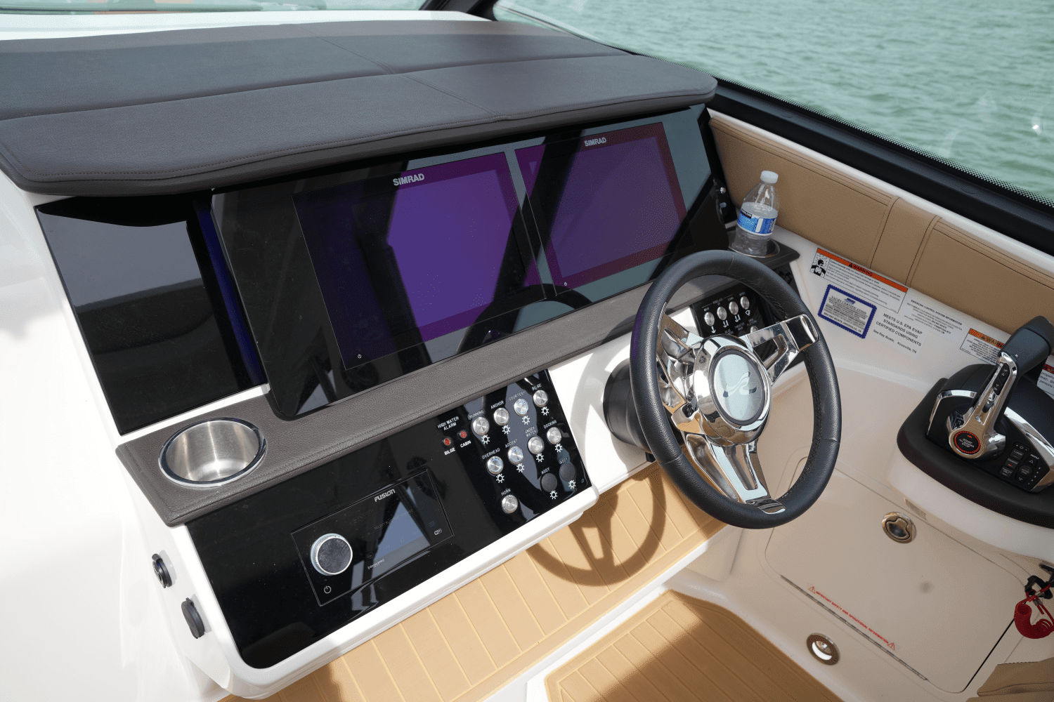 2023 Sea Ray 320 SUNDANCER Image Thumbnail #26