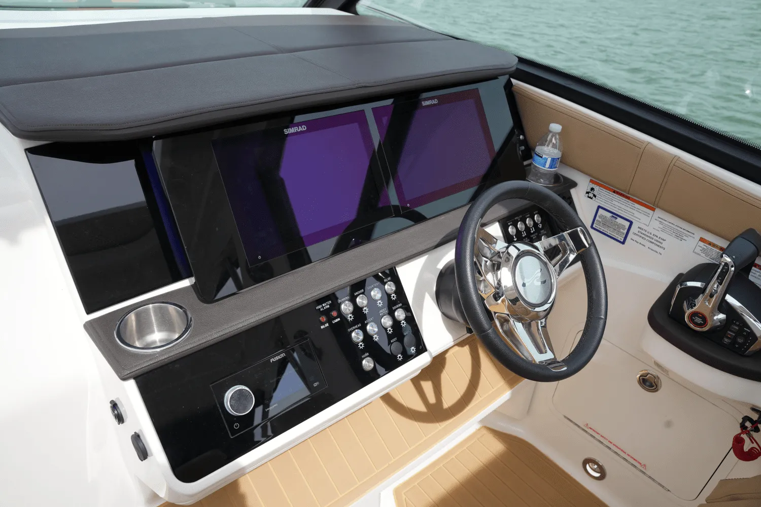 2023 Sea Ray 320 SUNDANCER Image Thumbnail #26