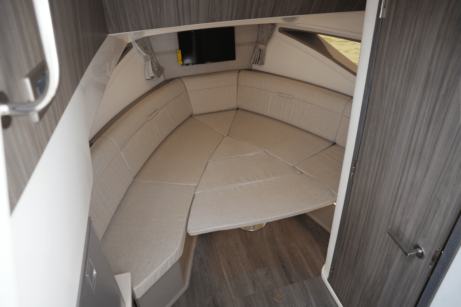 2023 Sea Ray 320 SUNDANCER Image Thumbnail #38
