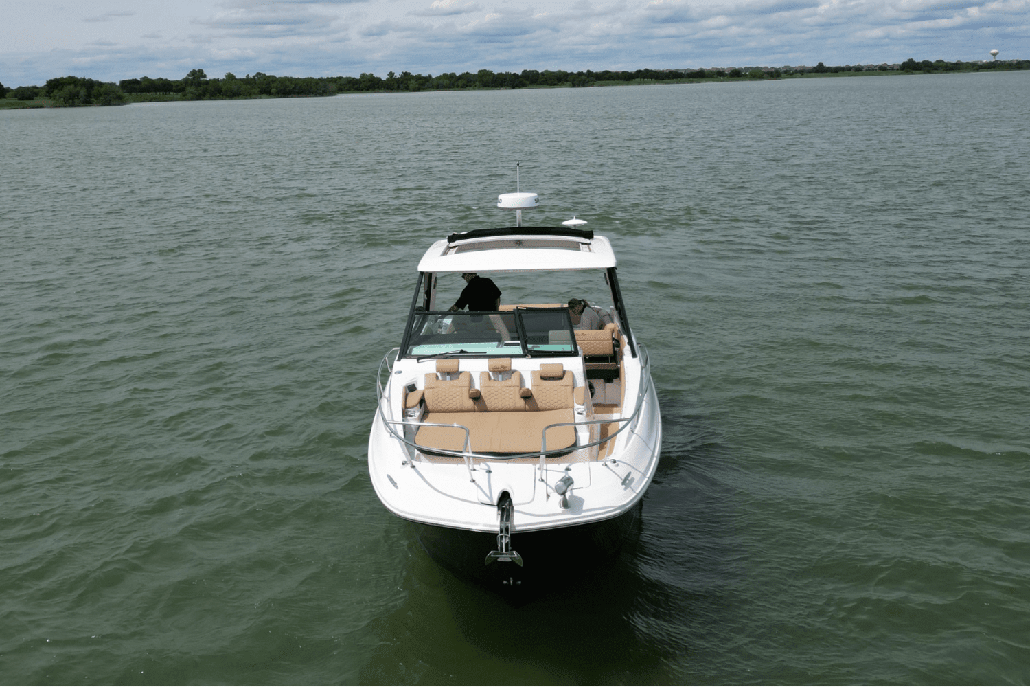 2023 Sea Ray 320 SUNDANCER Image Thumbnail #3