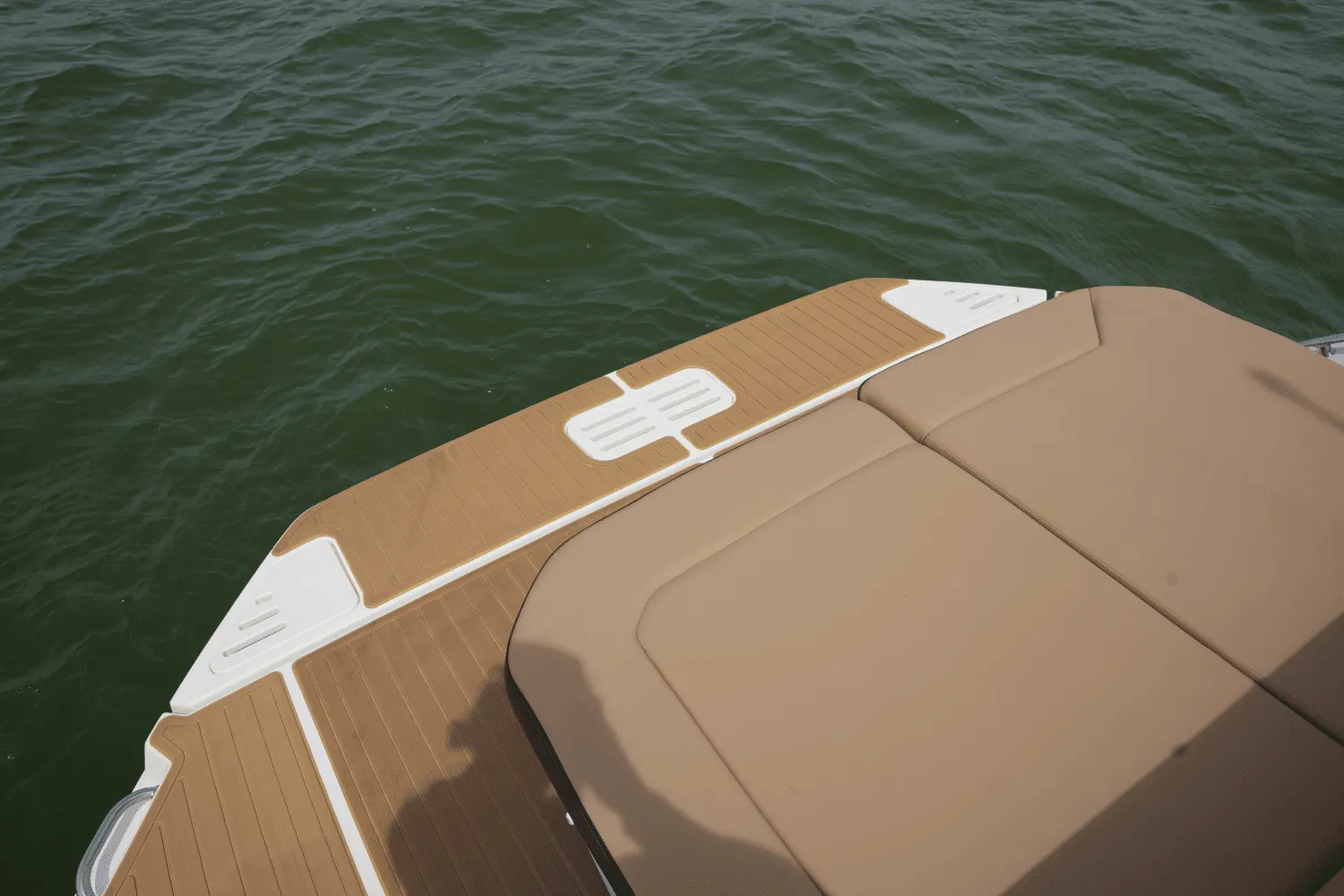 2023 Sea Ray 320 SUNDANCER Image Thumbnail #8