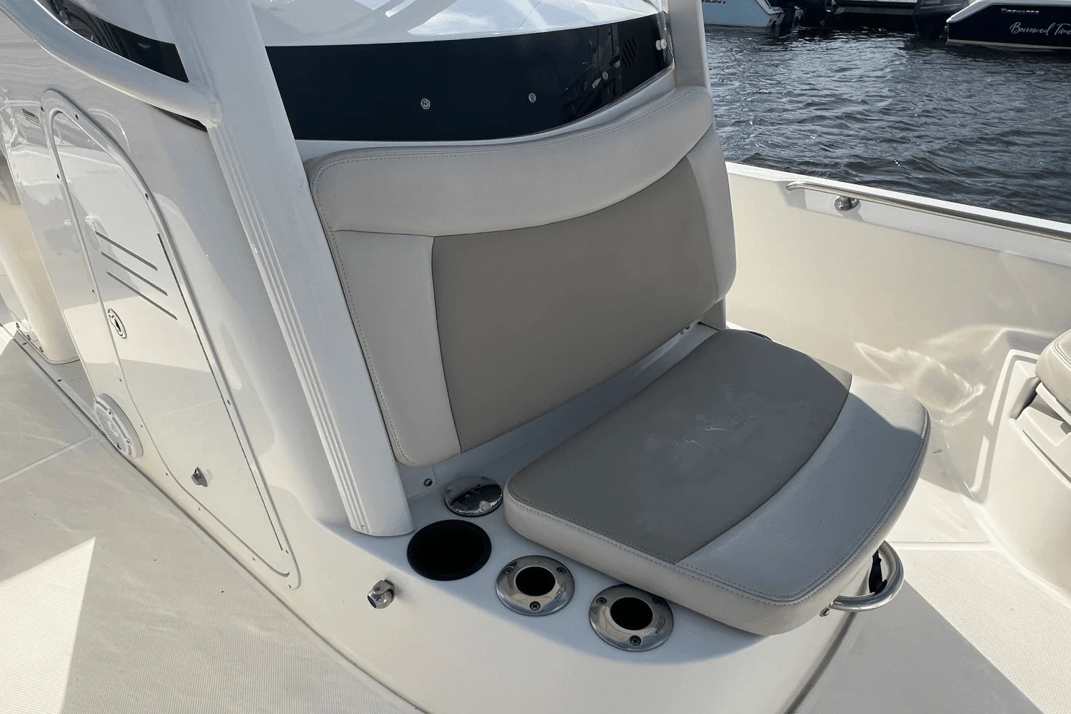 2020 Boston Whaler 240 DAUNTLESS Image Thumbnail #20