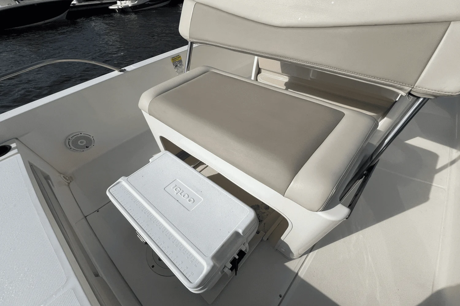 2020 Boston Whaler 240 DAUNTLESS Image Thumbnail #10