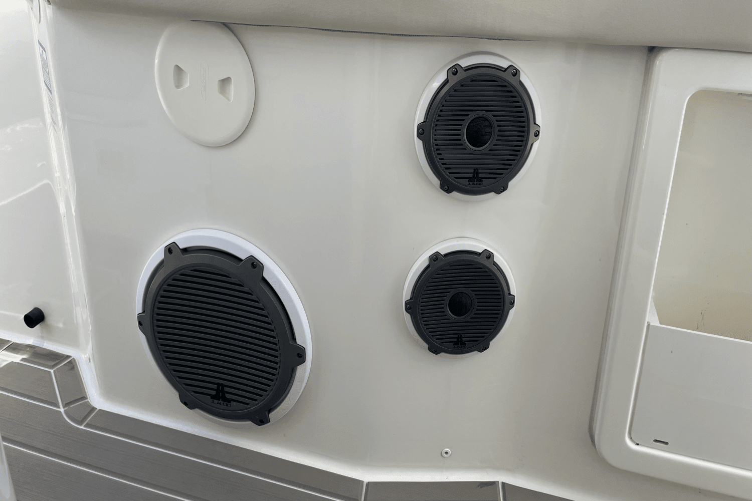 2019 Boston Whaler 380 Outrage Image Thumbnail #40