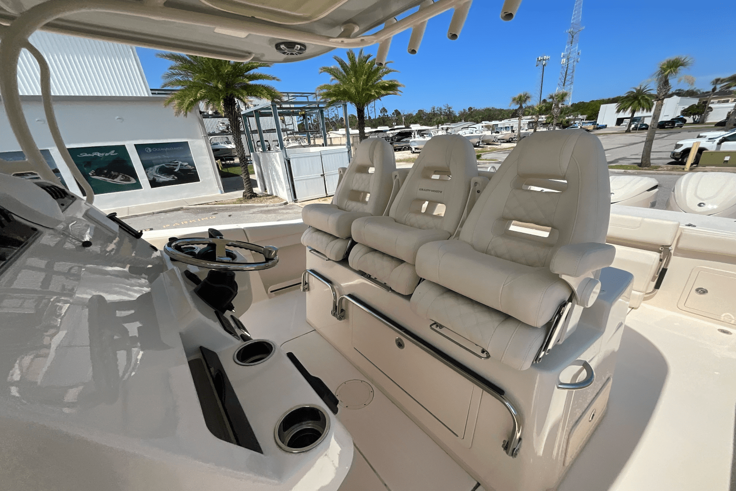 2025 Grady-White Canyon 336 Image Thumbnail #24