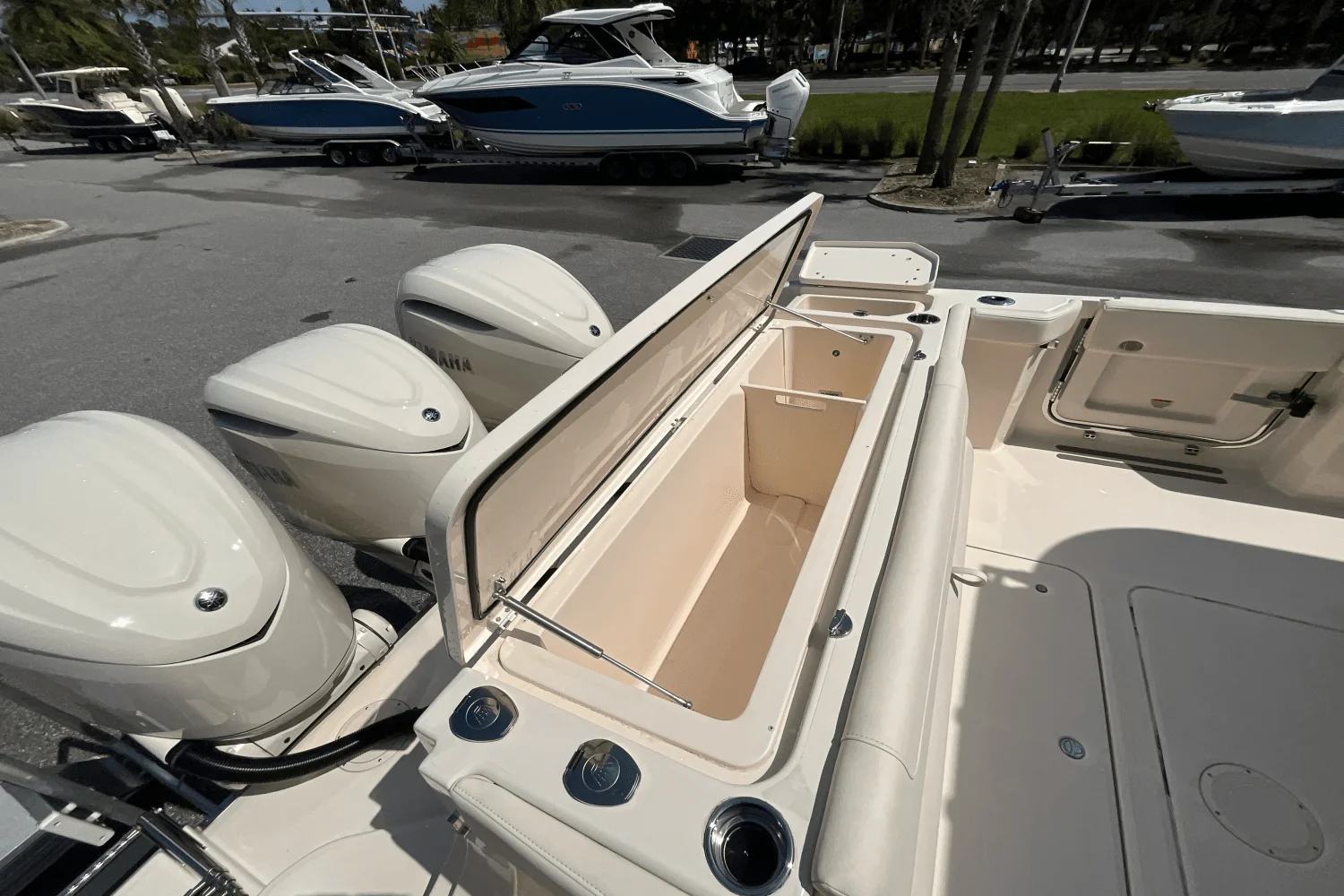 2025 Grady-White Canyon 336 Image Thumbnail #23