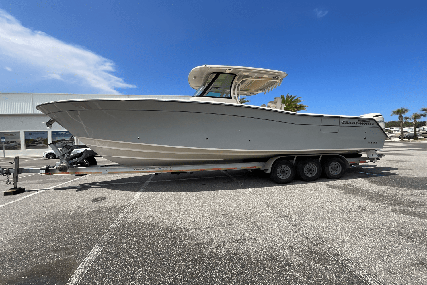 2025 Grady-White Canyon 336 Image Thumbnail #2