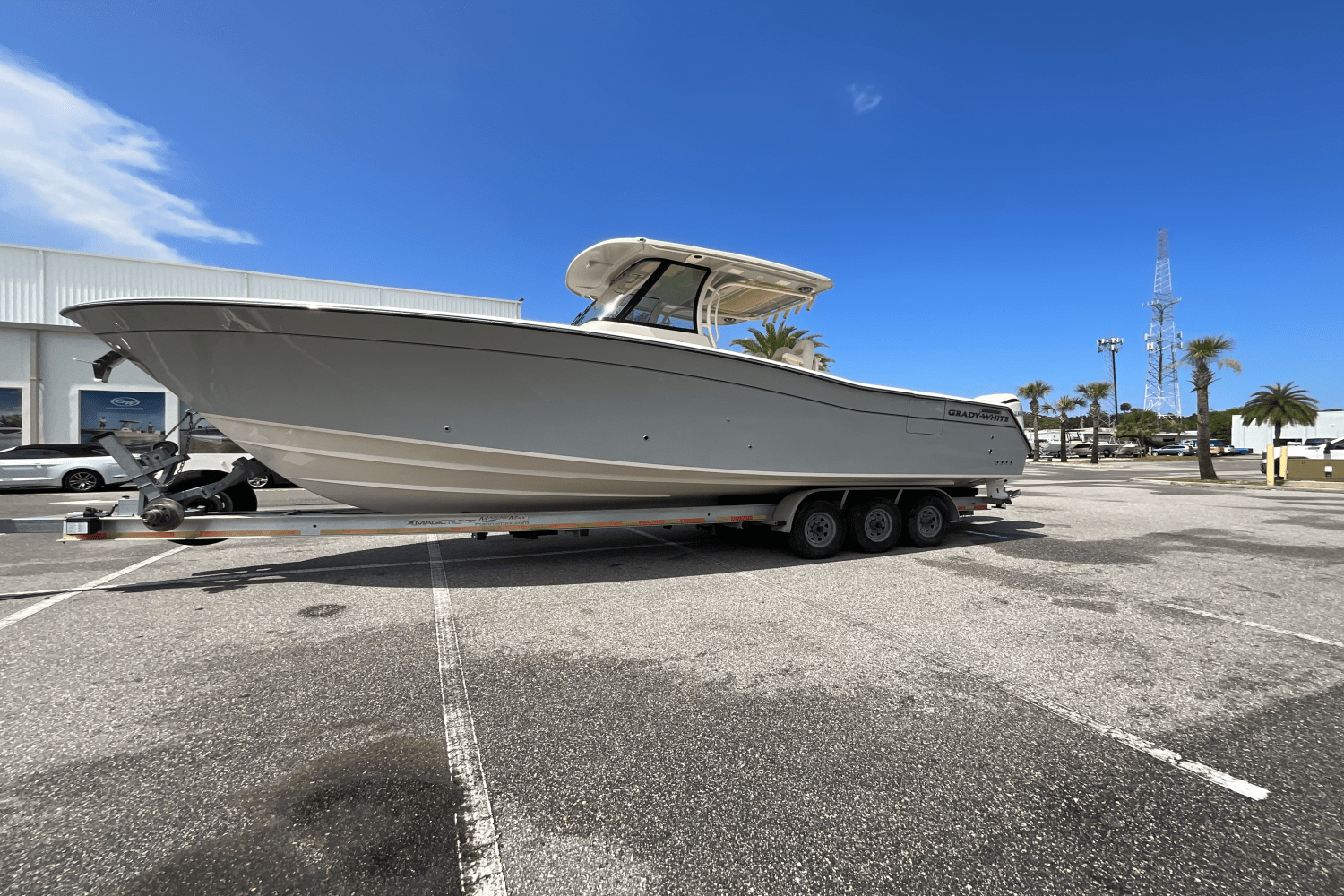 2025 Grady-White Canyon 336 Image Thumbnail #4