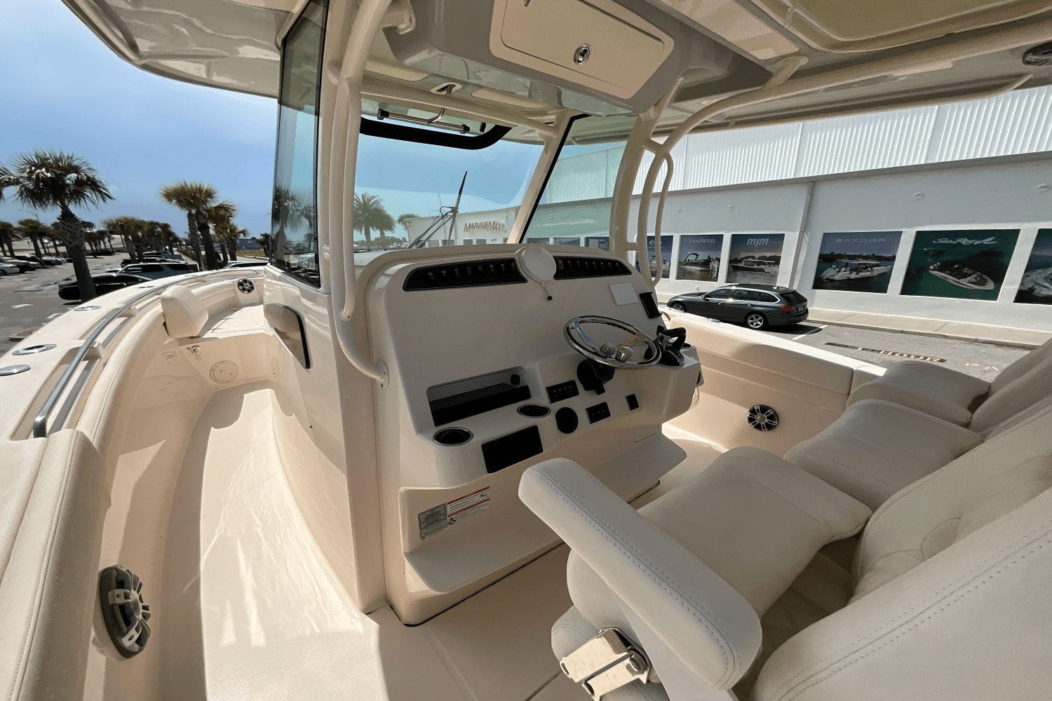 2025 Grady-White Canyon 336 Image Thumbnail #10