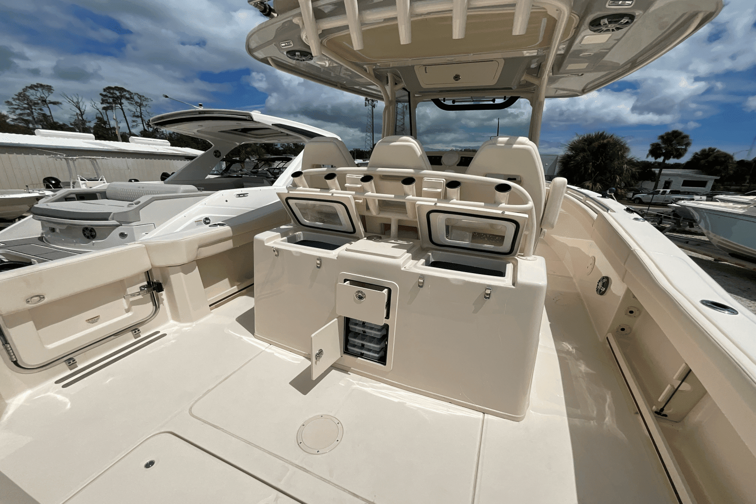 2025 Grady-White Canyon 336 Image Thumbnail #37